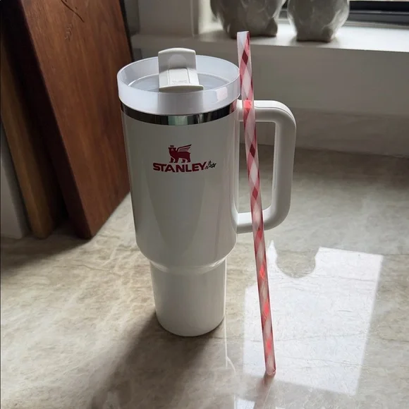 Limited Edition Stanley 40oz Quencher - Picture 5 of 5